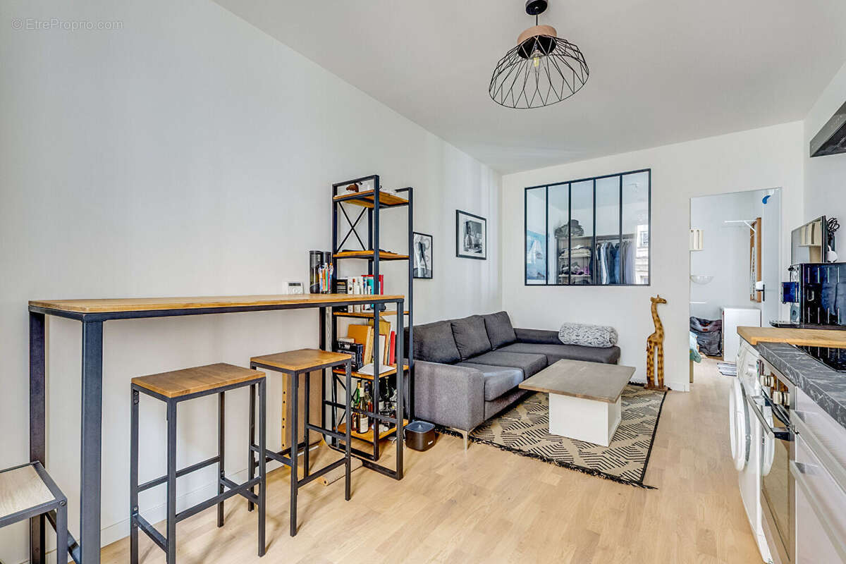 Appartement à PARIS-14E