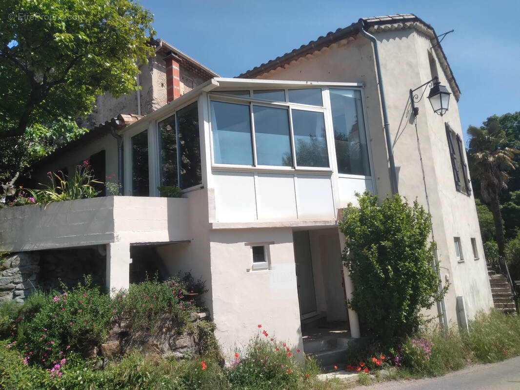 Maison à SAINT-JEAN-DU-PIN