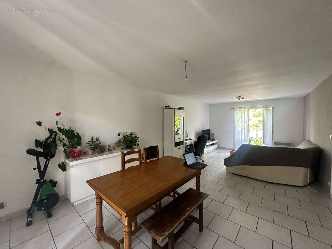 Maison BUEIL - locataire en place - photo 3