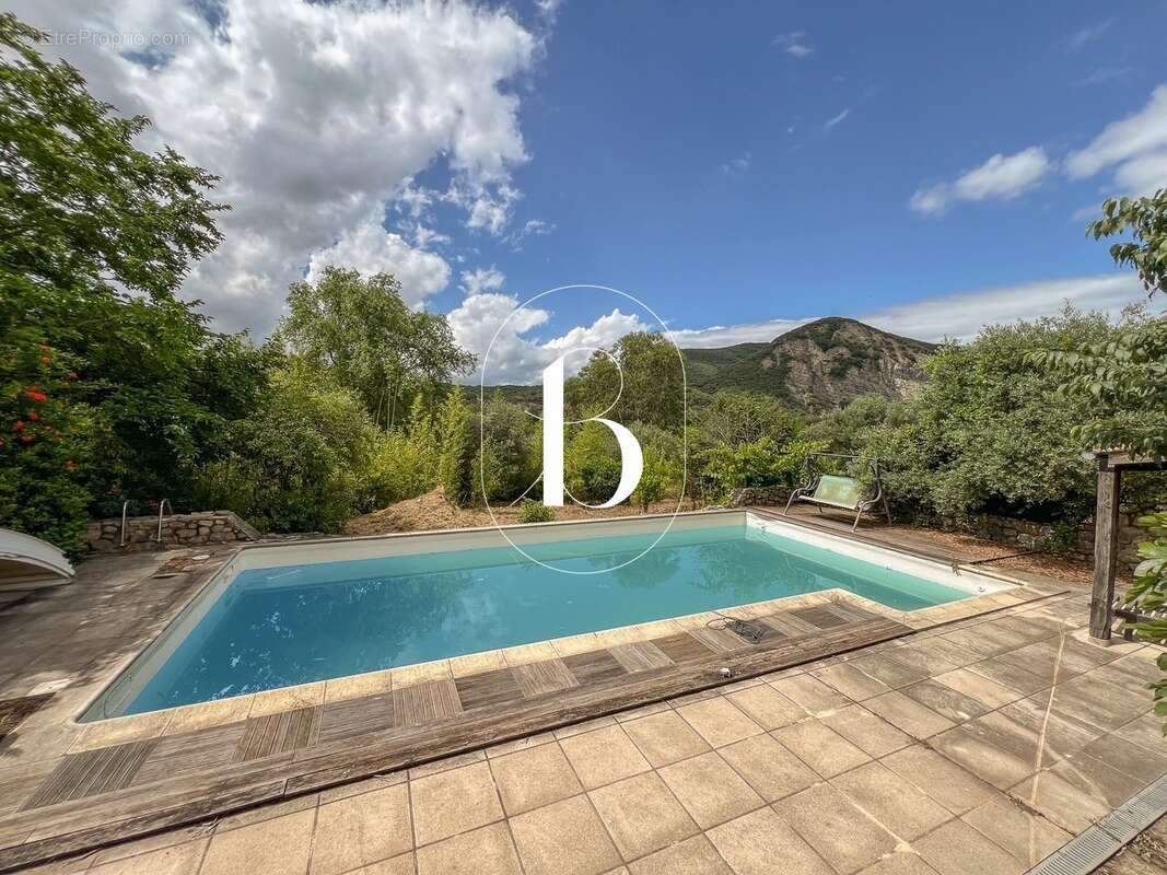 Maison à VALLON-PONT-D'ARC