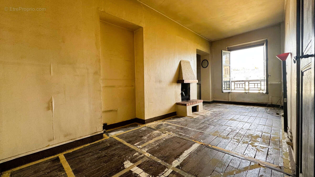 Appartement à PARIS-11E