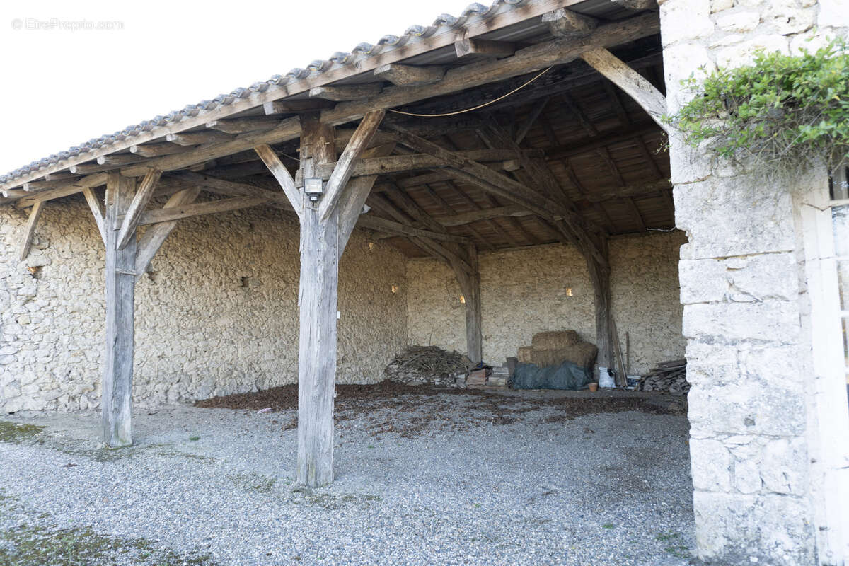 Maison à BRASSAC