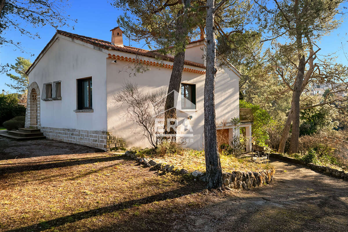 Maison à BOUC-BEL-AIR