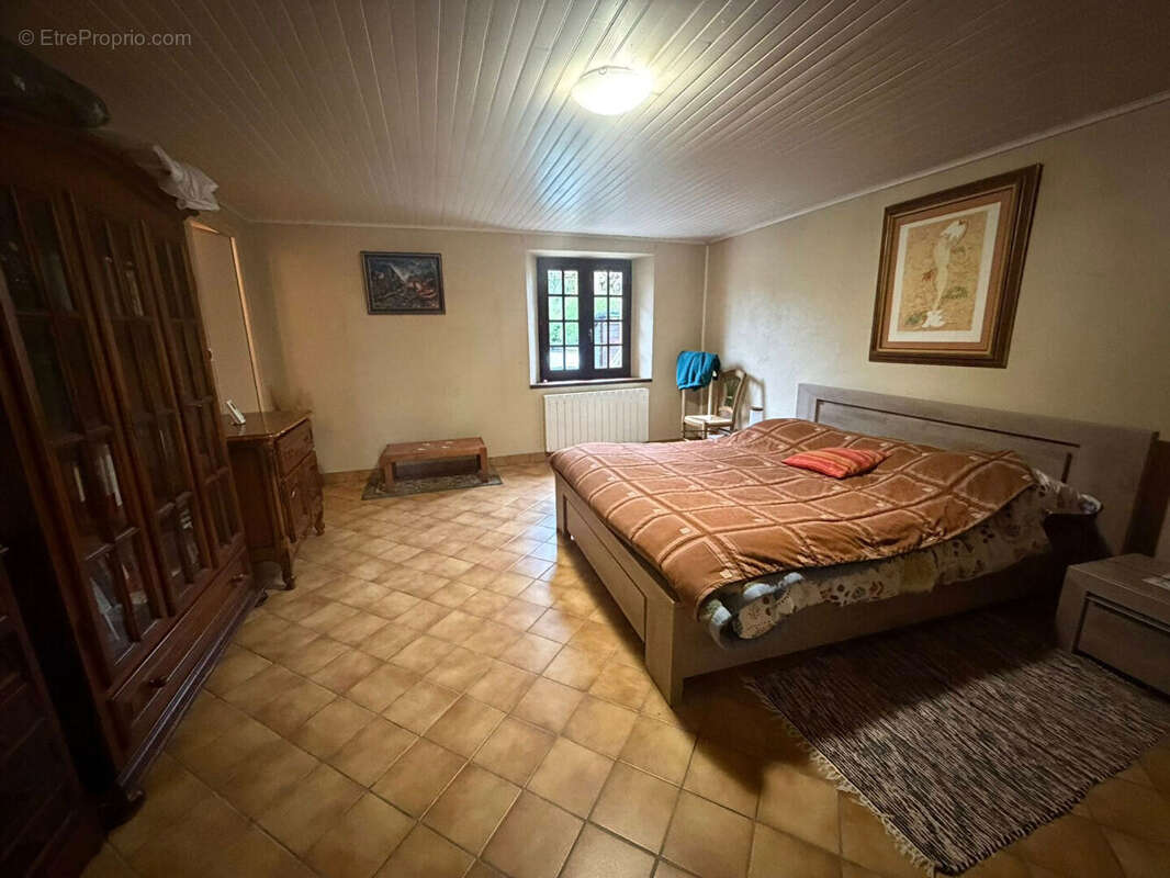 Maison à FOLLES