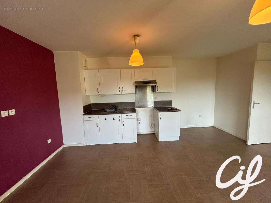 Appartement T2 ST HERBLAIN BOURG - 47.9 m2  148 000 Euros - photo 5