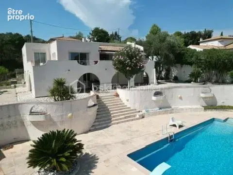 Maison à POUSSAN