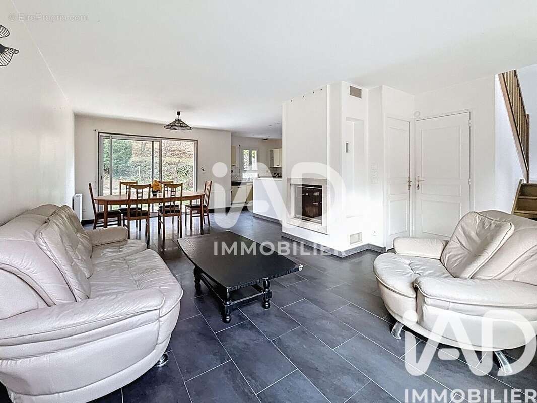 Photo 8 - Maison à JOUY-LE-MOUTIER