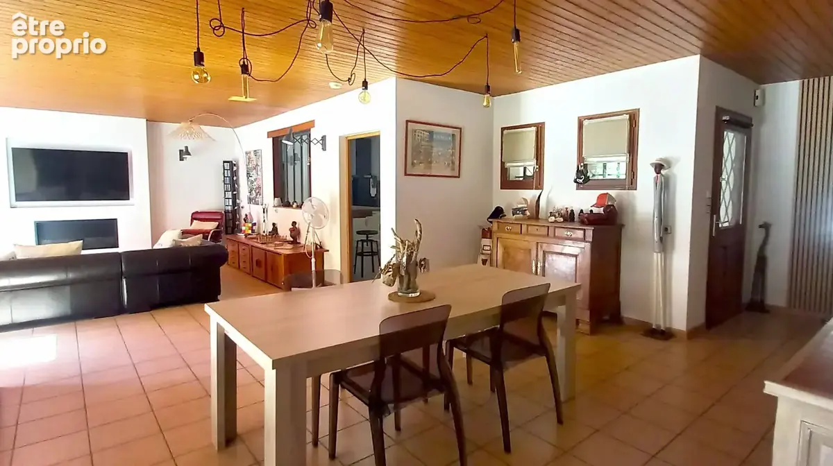 Maison Vendays Montalivet 6 pièce(s) 170 m2 + garages sur  terrain + 5900 m² - photo 8