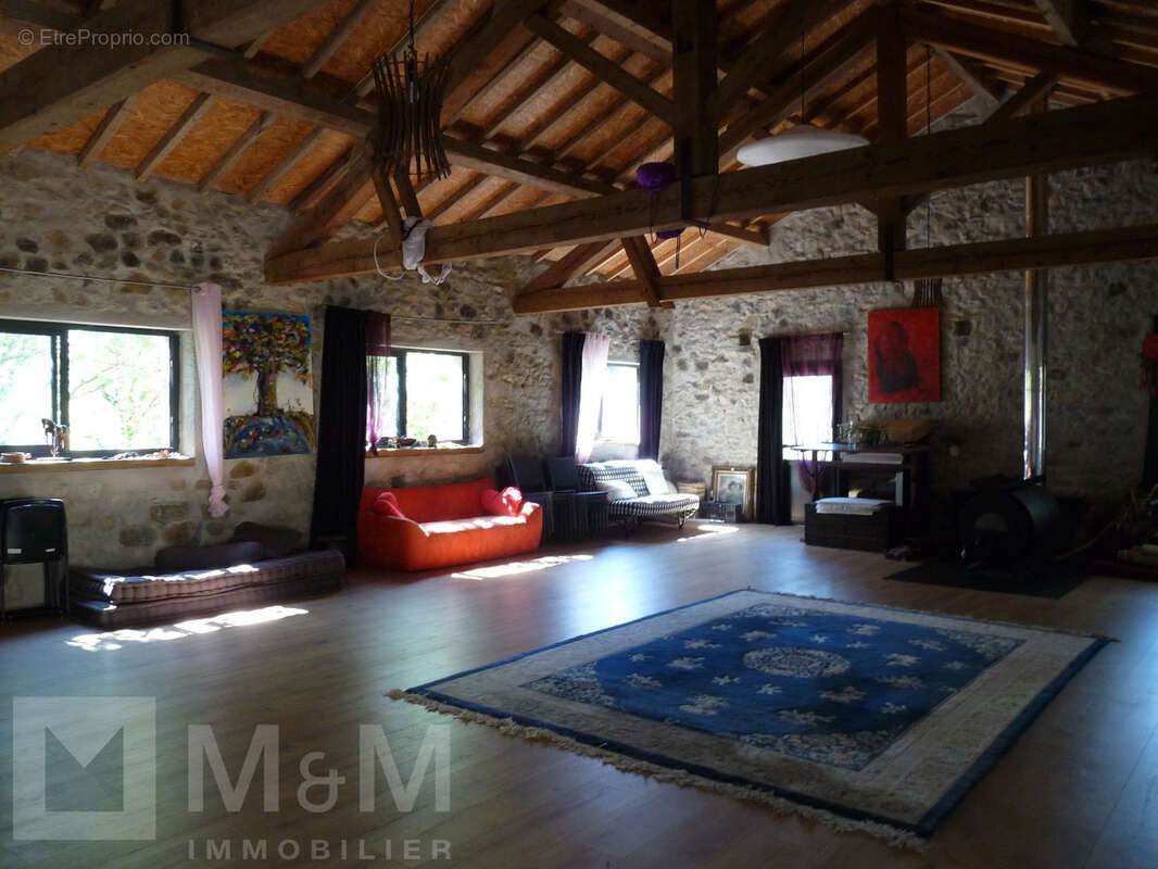 Autre à SAINT-HILAIRE