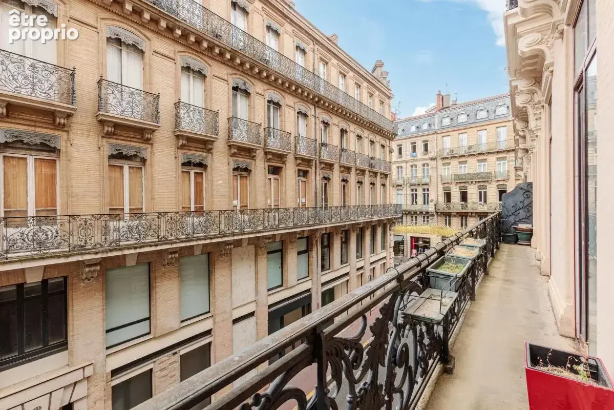 Appartement haussmannien 130 m² – 3 chambres – Balcon – Toulouse Capitole - photo 2
