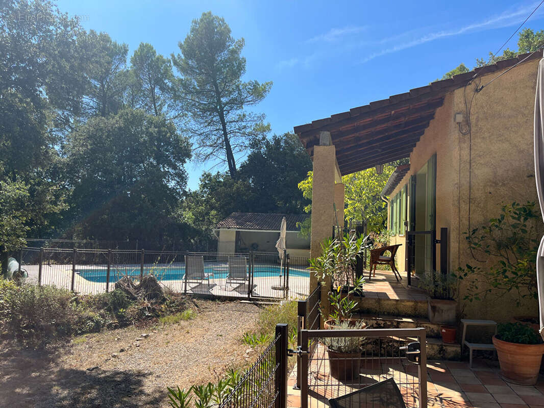 Maison à FLASSANS-SUR-ISSOLE