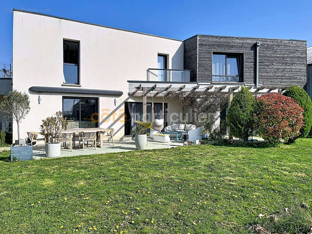Maison à CORQUILLEROY