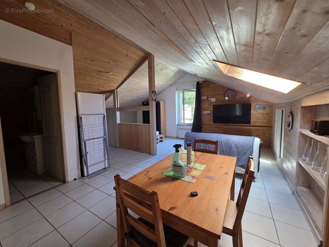 Appartement à LE TEIL