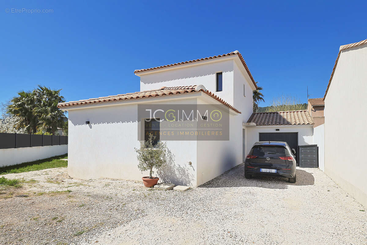 Maison à PUGET-VILLE