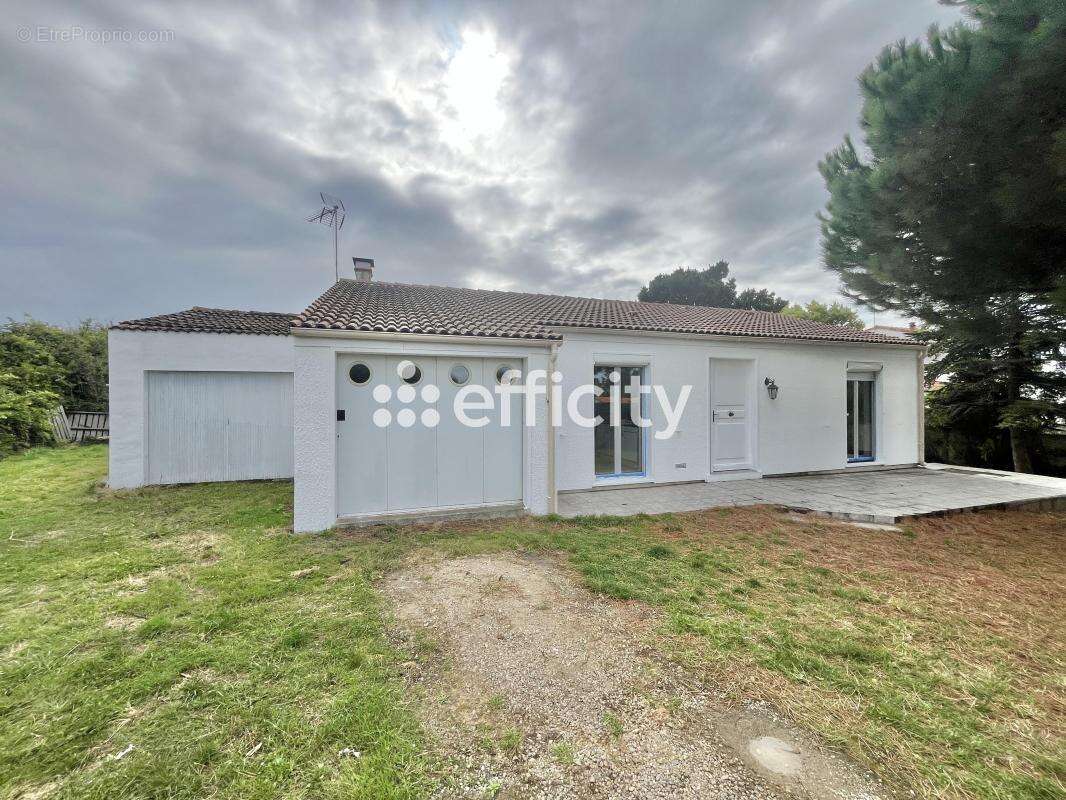 Maison à SAINT-MICHEL-CHEF-CHEF