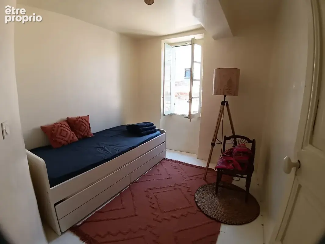 CREISSAN  Maison de village en pierre  3 chambres  73 m²  70 000  - photo 6