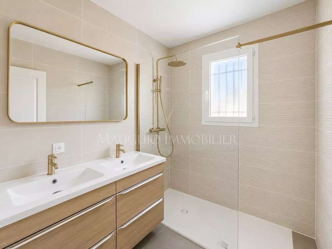 Villa F4 de plain-pied sur 670m² de terrain - photo 6