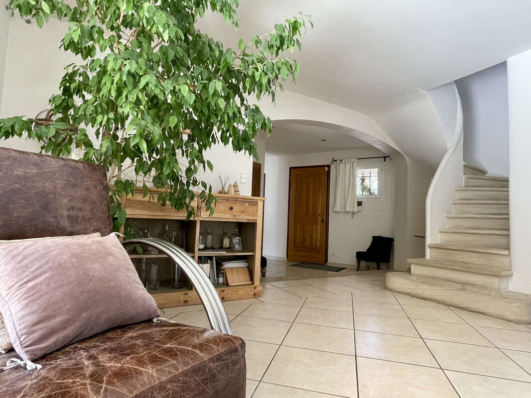 Maison à PERNES-LES-FONTAINES