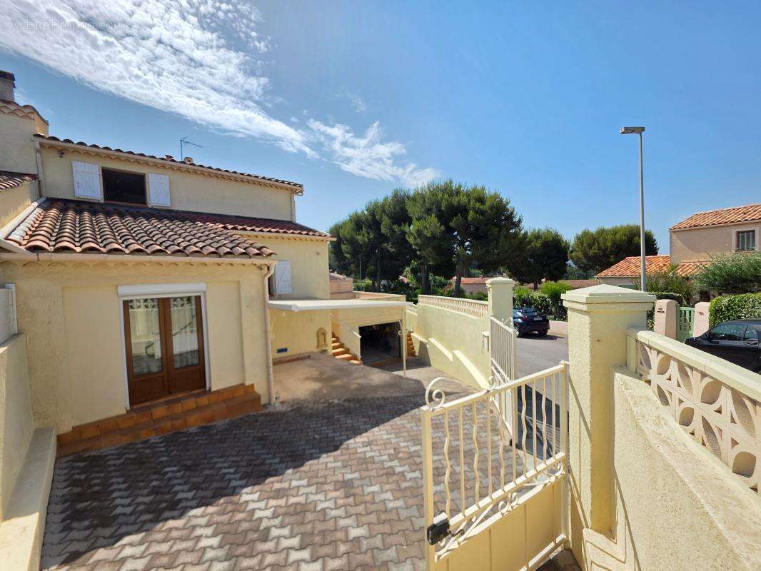 Maison à SIX-FOURS-LES-PLAGES
