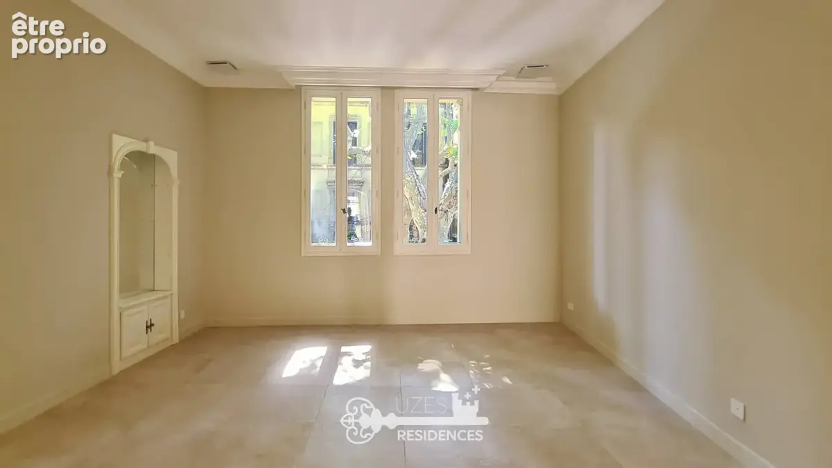 Appartement rénové de 130 m2 avec terrasse, dépendance et 3 chambres au cœur d'Uzès - photo 11