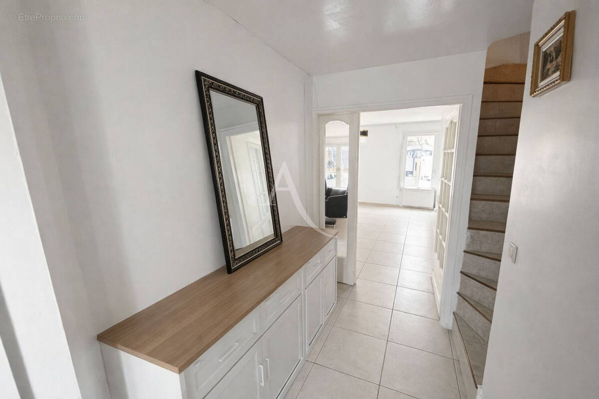 Maison à NEUILLY-PLAISANCE