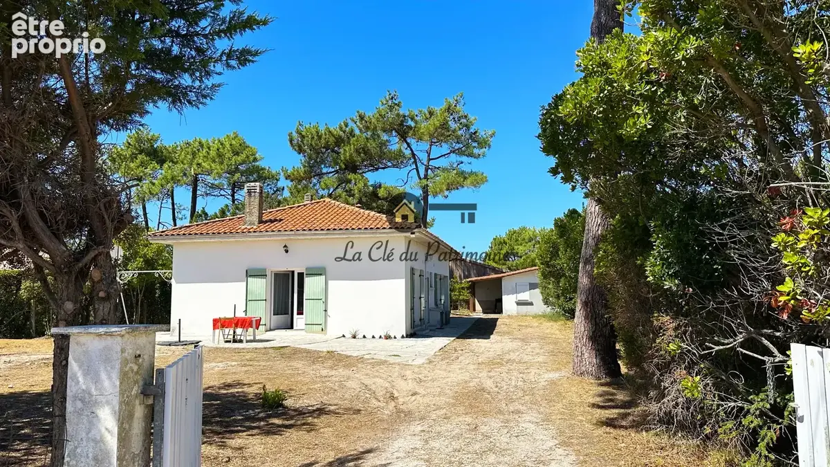 Maison à VENDAYS-MONTALIVET