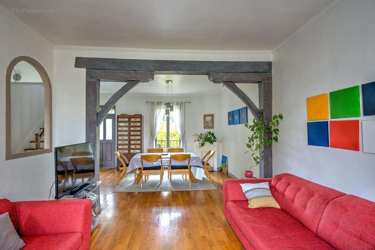 Maison à MORANGIS