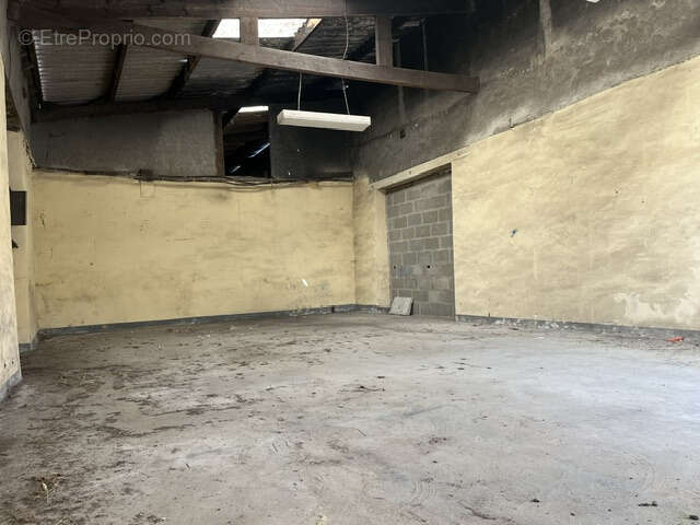 Hangar 1400m2 - photo 2