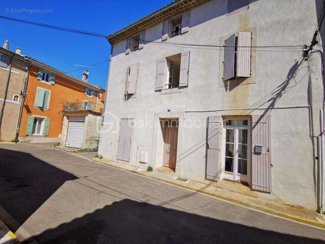 Appartement à CAUMONT-SUR-DURANCE