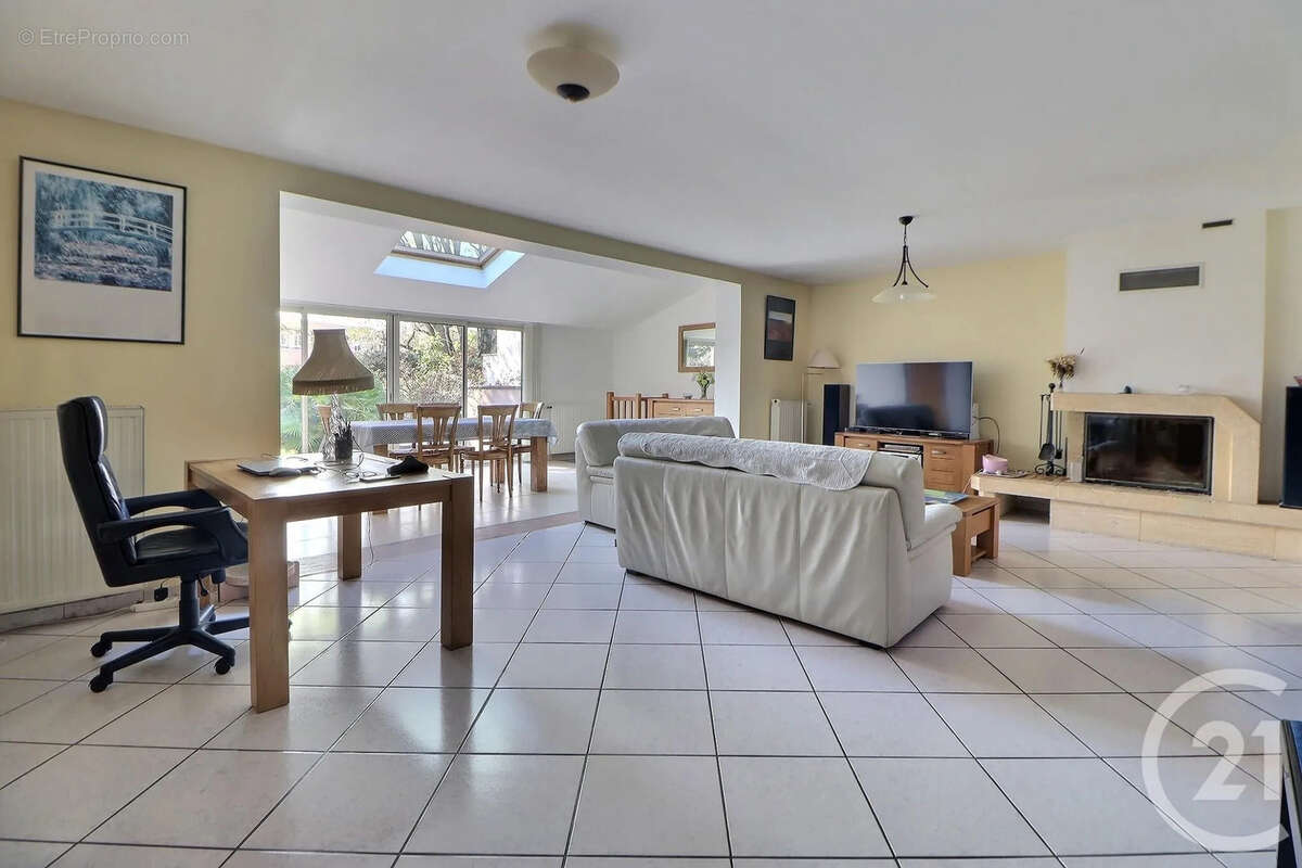 Maison à AULNAY-SOUS-BOIS