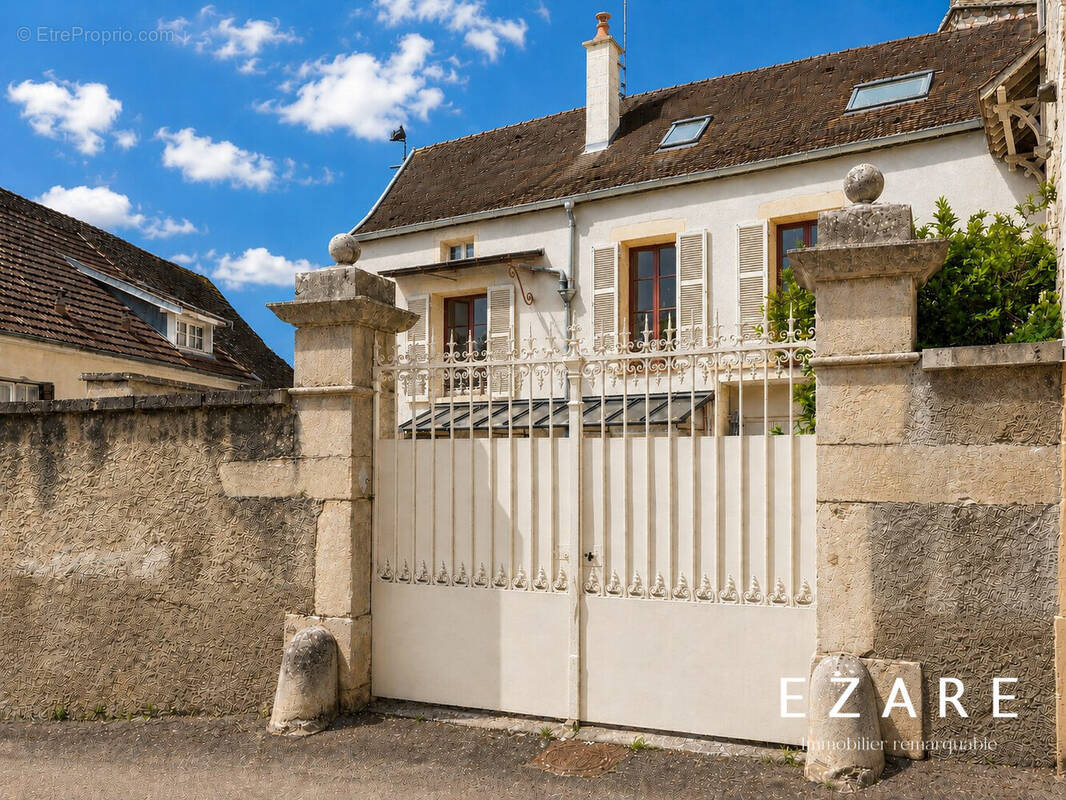 Maison à MONTHELIE
