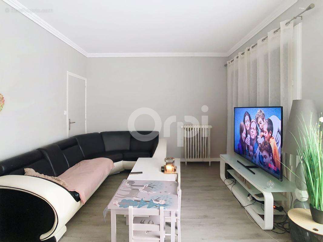 Appartement à TERRASSON-LAVILLEDIEU