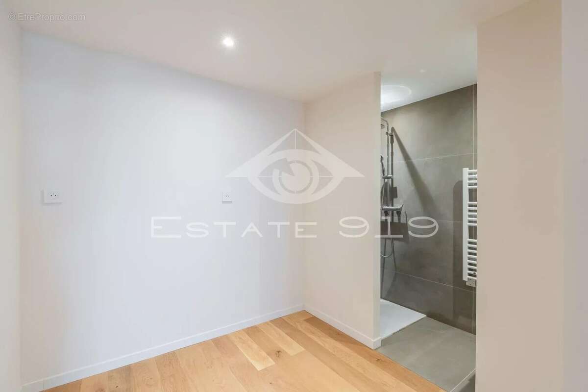 Appartement à MARSEILLE-7E