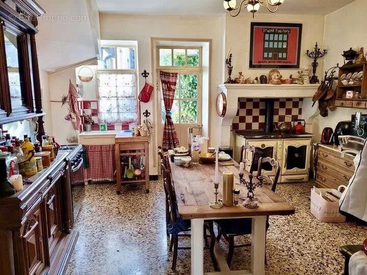 Maison à LAROCHEMILLAY