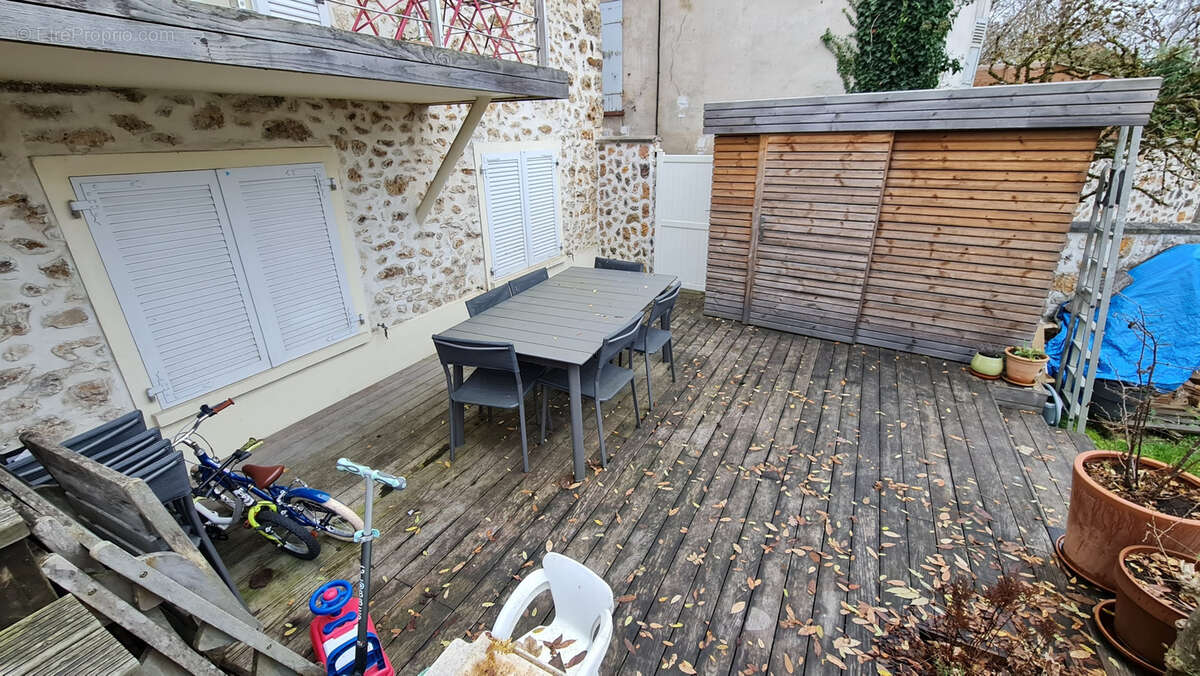 Maison à BURES-SUR-YVETTE