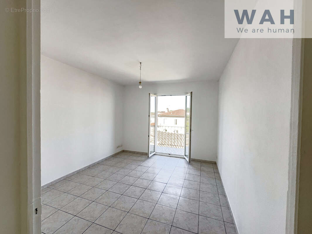 Appartement à LUNEL