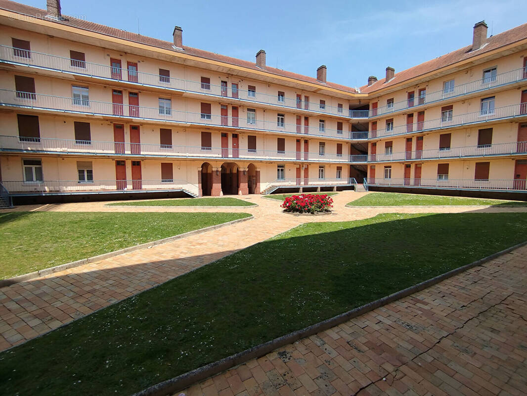 Appartement à GUISE