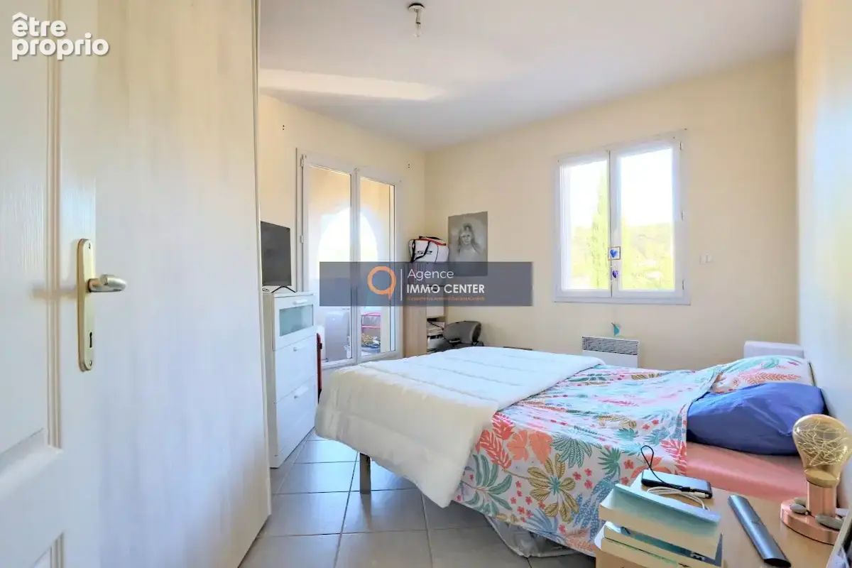 Appartement T3  au dernier étage avec stationnement - photo 6