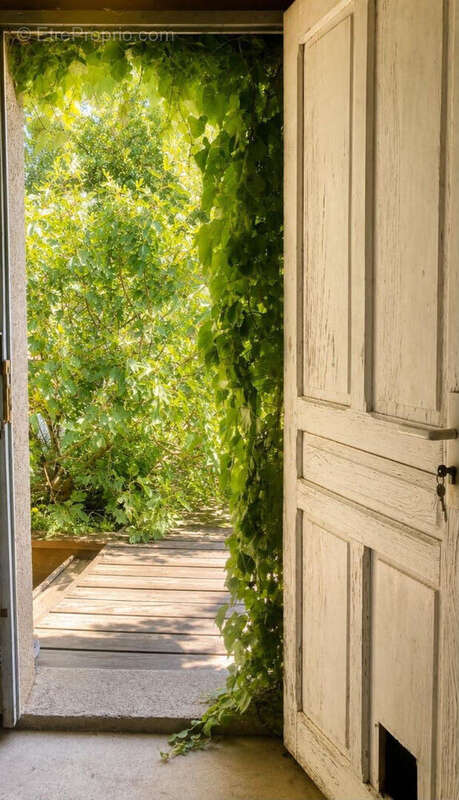 Demeure 220m² à mazerolles-le-salin - photo 16
