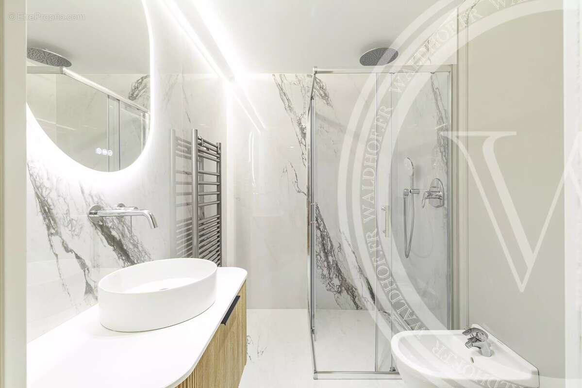 Appartement à ROQUEBRUNE-CAP-MARTIN