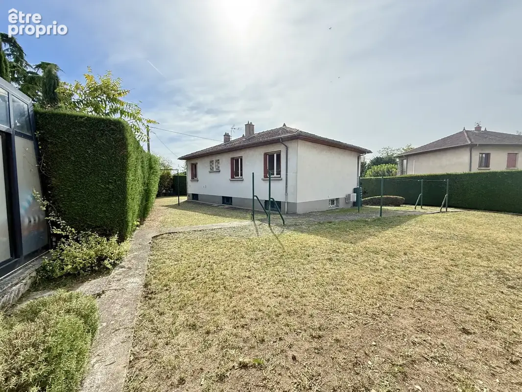 ROUSSILLON !! Maison 78 m2 habitables environ, 3 chambres, 693 m2 de terrain. - photo 12