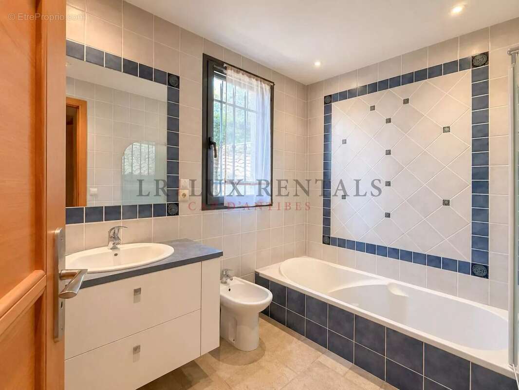 Un Havre de Paix aux Brusquets – Propriété de Prestige avec Piscine sur 19 772 m² de Nature - photo 12