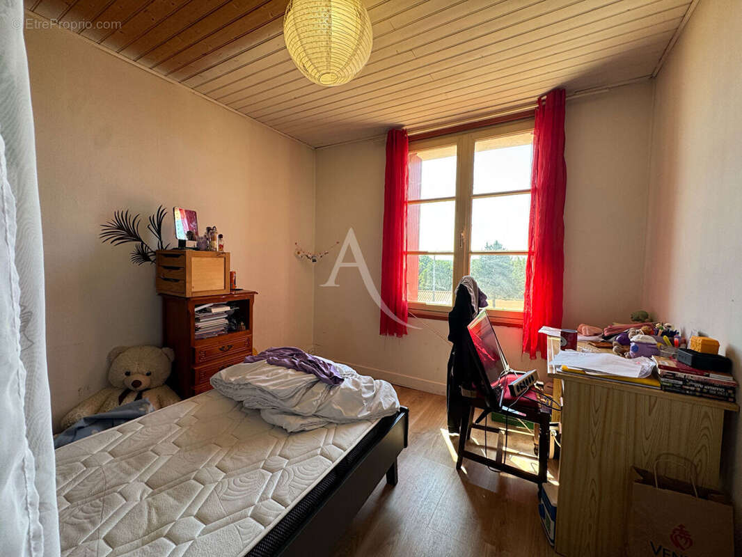 Maison Venansault- 5 chambres 130m2 - photo 6