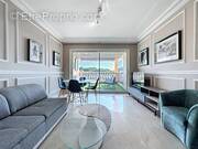 Appartement à VALLAURIS