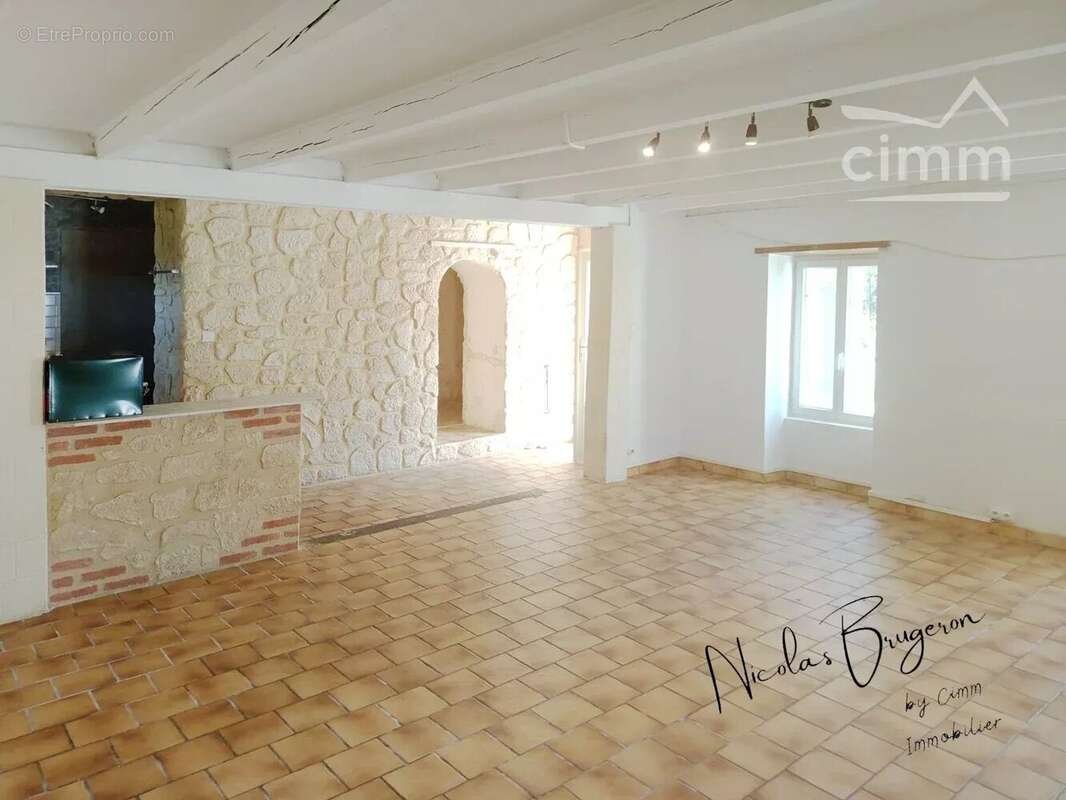 En exclusivité – deux maisons, revenu locatif immédiat et 1 505 m² de terrain - photo 8
