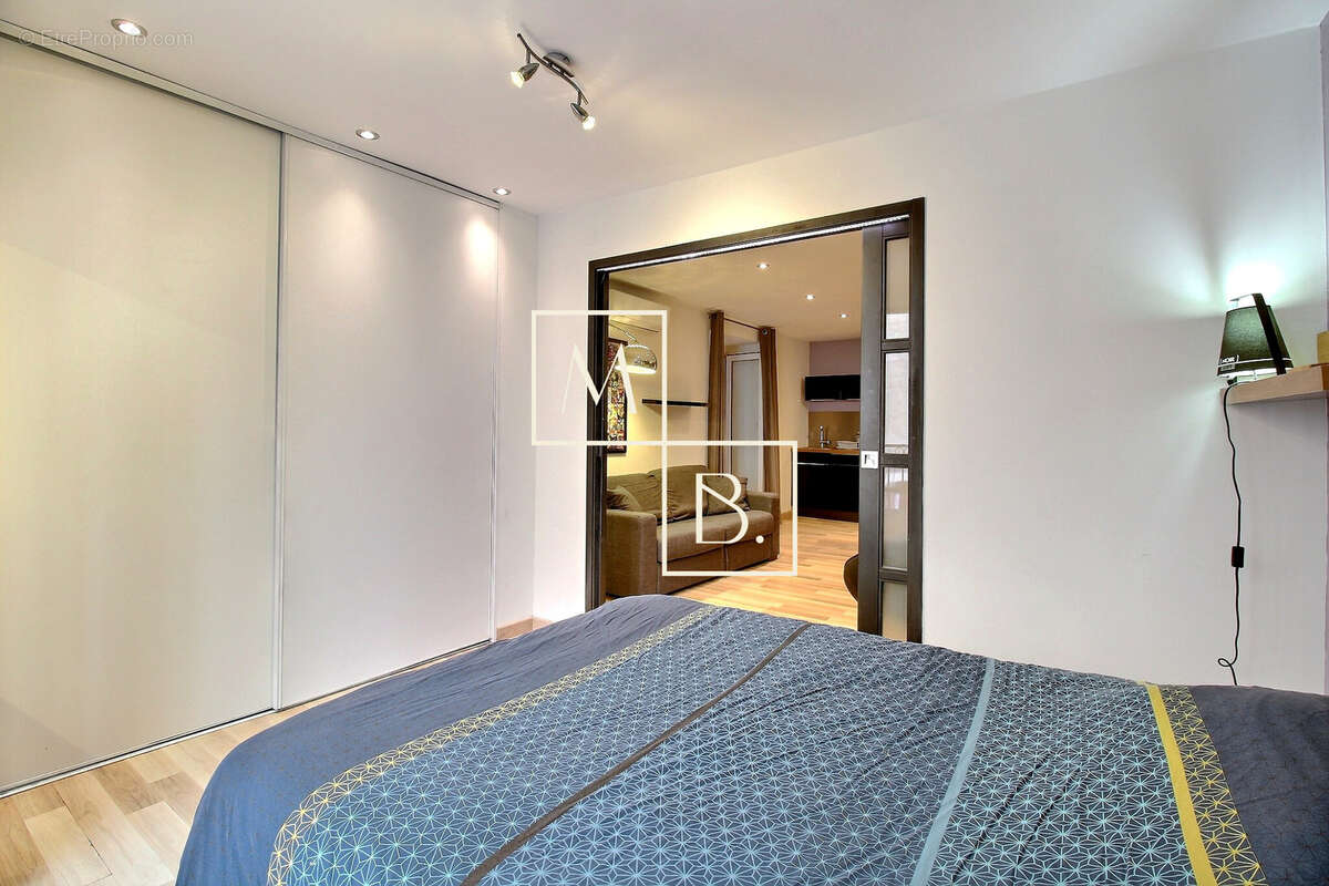 AGDE, Centre historique, appartement T2 meublé de 38 m2 avec terrasse/patio. - photo 9