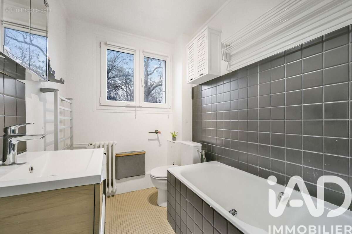 Photo 6 - Appartement à LA CELLE-SAINT-CLOUD