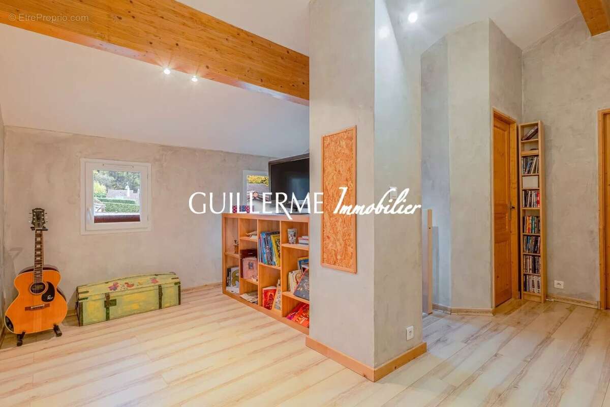 Maison à JASSANS-RIOTTIER