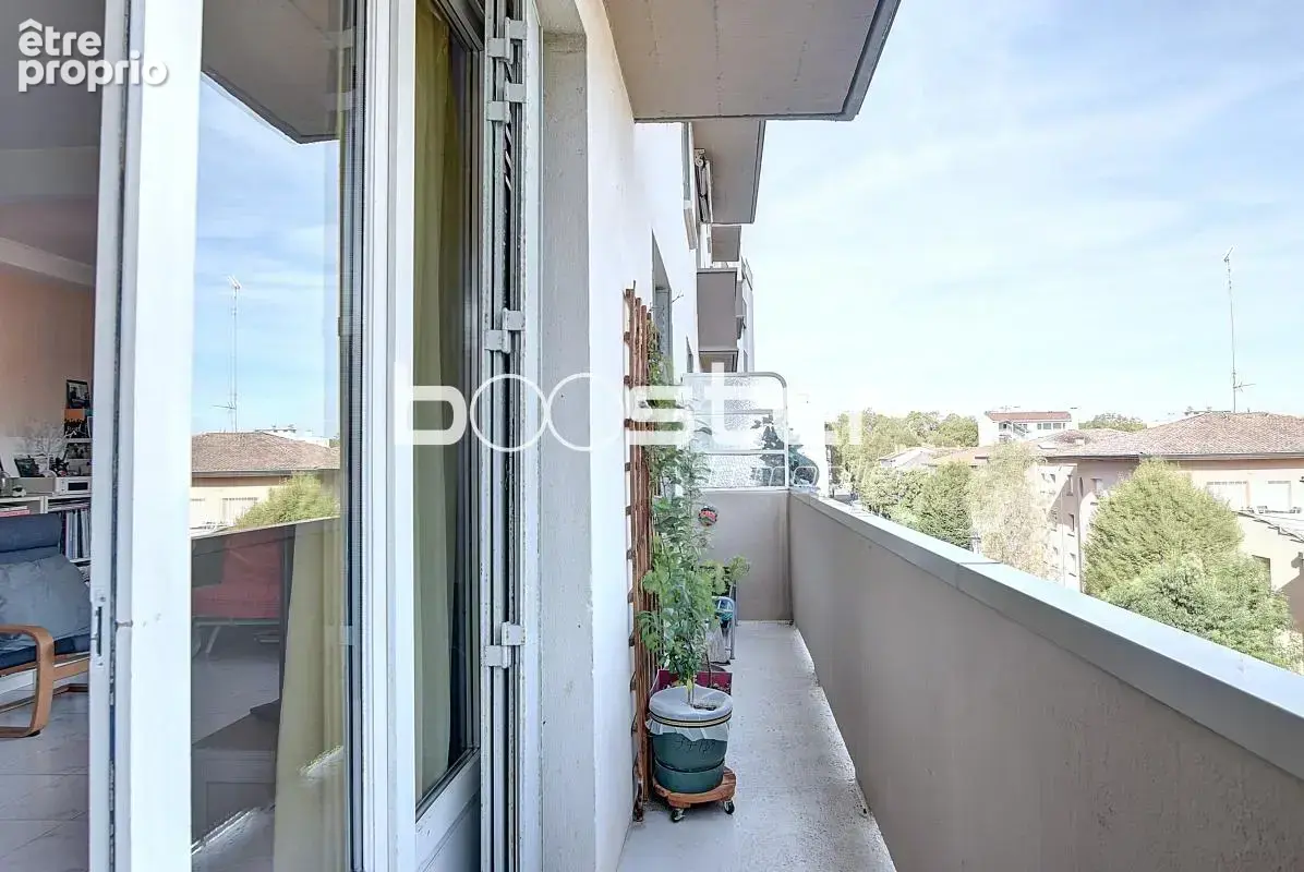 Appartement lumineux T3 avec balcon et ascenseur – Quartier Busca / Pont des demoiselles - photo 7