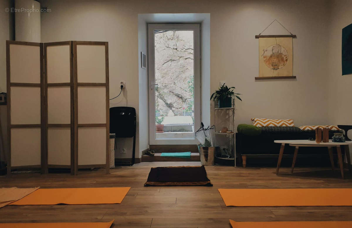 PHOTO-2023-05-30-17-33-31 - Commerce à QUIMPER